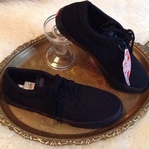 VANS Winston Low Lace Up Sneaker's Size 9 Black